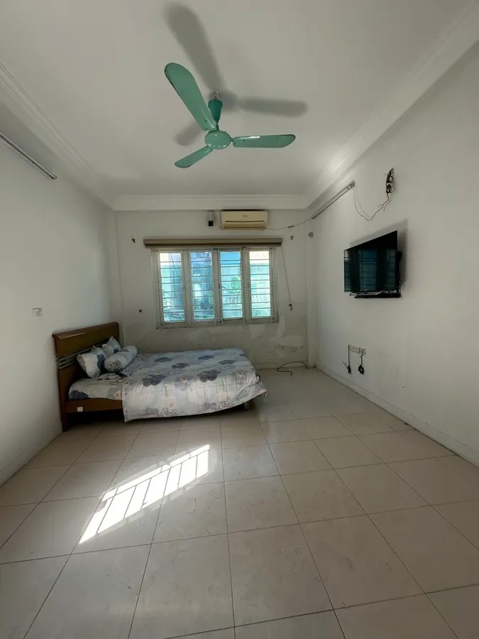 BÁN NHÀ RIÊNG Phố Tư Đình 40m2 X 3 Tầng MT 3.7m, 6.8 tỷ Long Biên Hà Nội