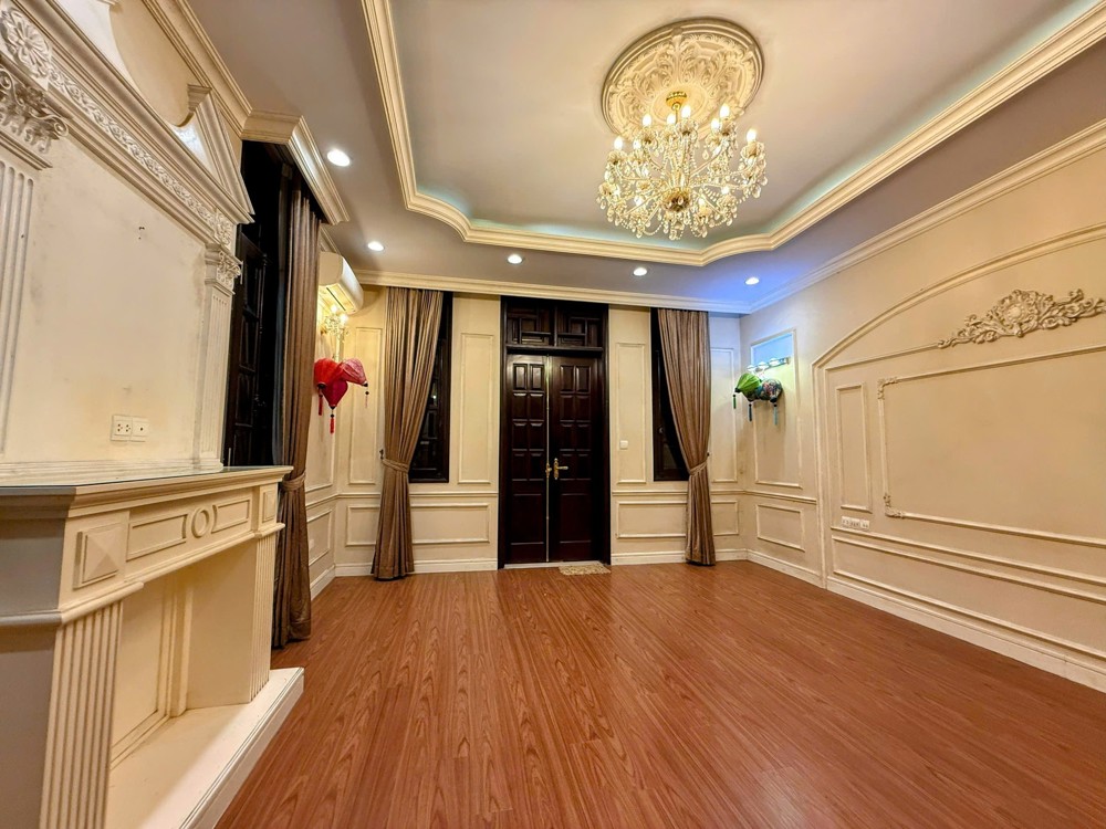 Biệt thự Tân cổ Hoàng Đạo Thành; Lô góc 95m*4 tầng*MT 6m; ô trô tránh. Nhỉnh 29 tỷ