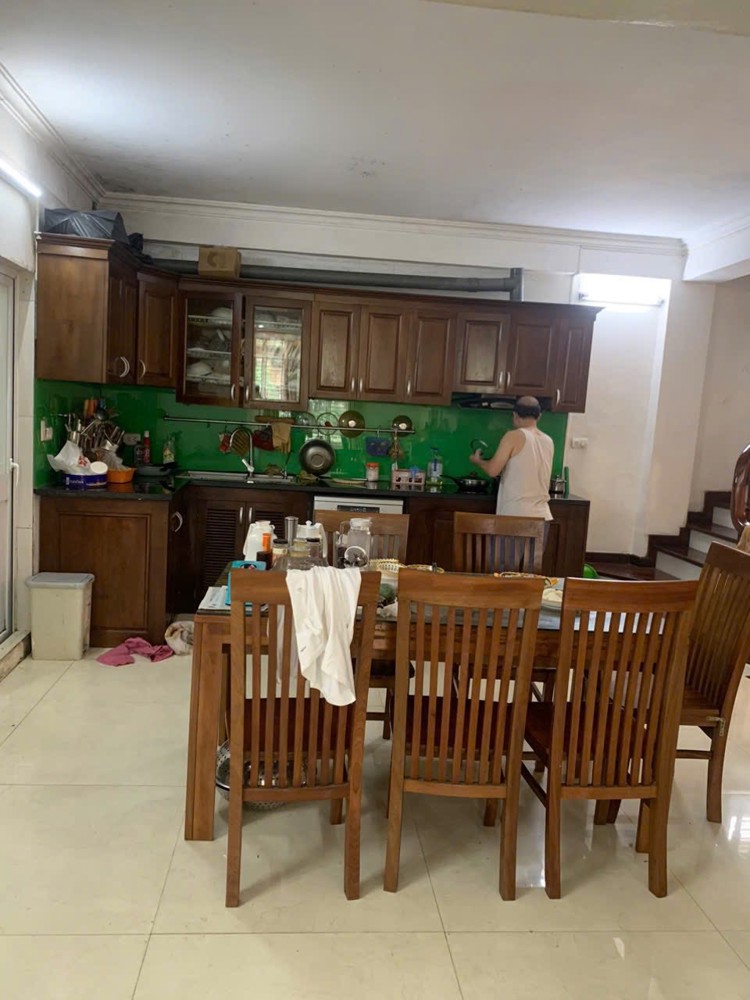 Hoa hậu Hoàng Đạo Thành; 100m*5 tầng*MT 6m, nở hậu; ô trô tránh. Nhỉnh 27 tỷ