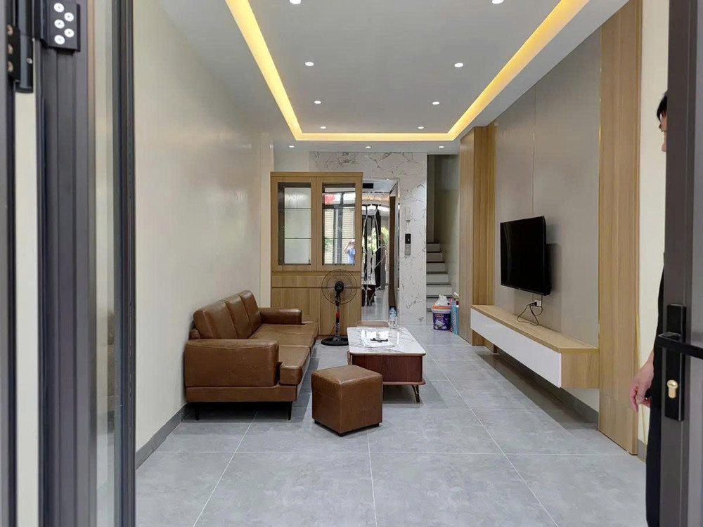 BÁN NHÀ NGÔ THÌ SỸ - HÀ ĐÔNG DT 34M X 5 TẦNG , GIÁ 9.X TỶ. THANG MÁY - Ô TÔ TRÁNH - NGÕ THÔNG