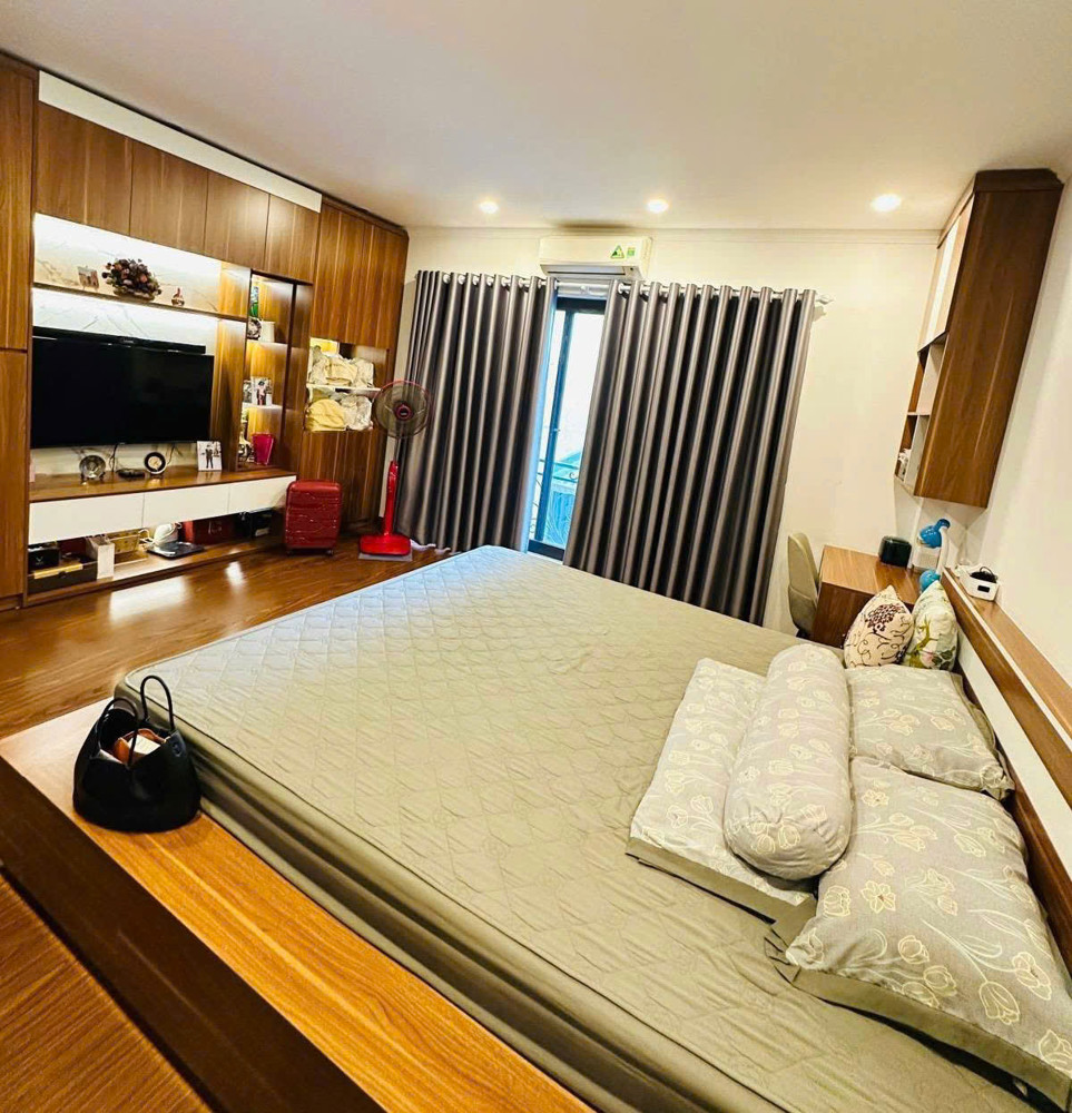 Bán nhà Lê Trọng Tấn, Thanh Xuân 60m 5 tầng, Ô tô tránh vỉa hè 2 bên - Lô góc 2 thoáng