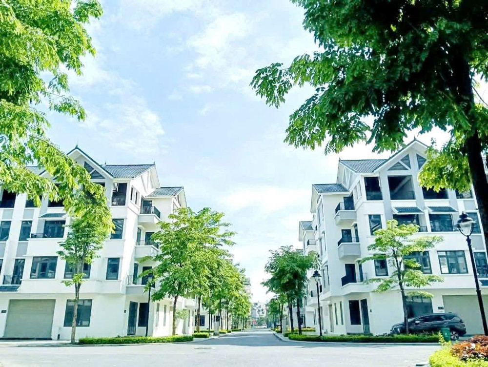 BÁN NHANH - LÔ LIỀN KỀ - HINDO NE - VỊ TRÍ ĐẸP SÁT CHỤC 30M - GẦN ĐƯỜNG 3.5.
GIÁ CHỈ 16X TÝ LÀ ĐÃ