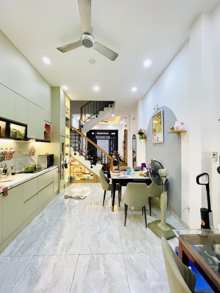 ‼️ Khu Phan Xích Long - 4 tầng vuông vức - Full nội thất - Sát mặt tiền - 10 tỷ thương lượng