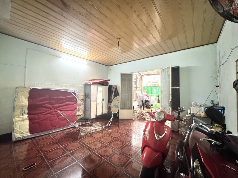 NHÀ C4 -GA METRO TRƯỜNG THỌ, OTO - 82M2 (5,6x15) - NHỈNH 6 TỶ - RẺ NHẤT