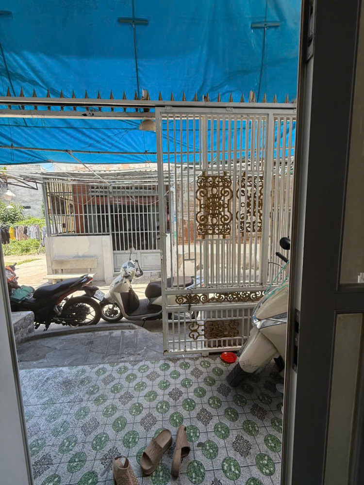 Bán nhà 6x11 trần xuân soạn quận 7 – hẻm 4m ô tô đỗ cửa- 5 ty7