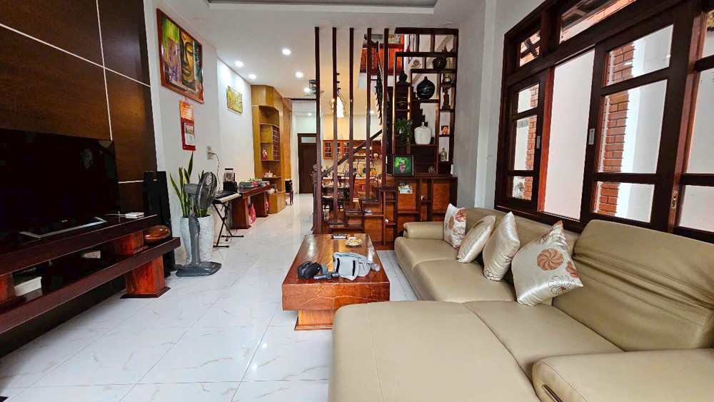 Nhà 3 tầng đường Hồ Xuân Hương - Nha Trang
 Diện tích 101m2 Giá 7,3 tỷ mọi thông tin chi tiết vui