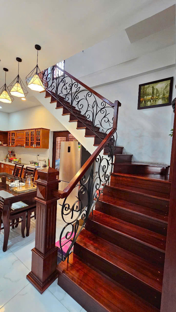 Nhà 3 tầng đường Hồ Xuân Hương - Nha Trang
 Diện tích 101m2 Giá 7,3 tỷ mọi thông tin chi tiết vui