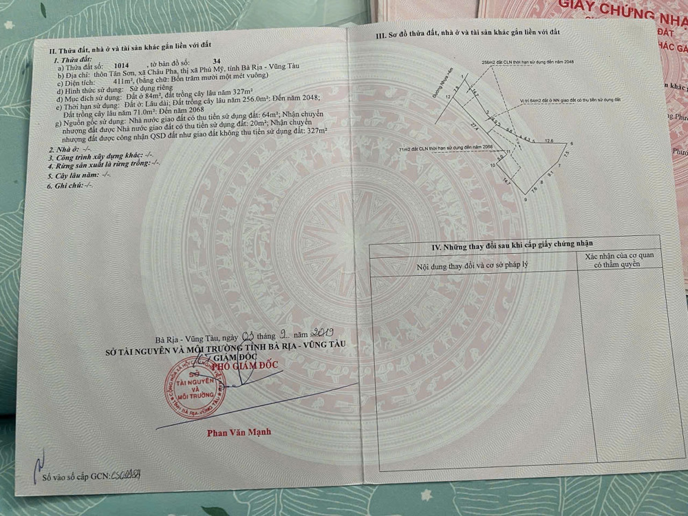 Bán văn phòng nhà vườn gần ubnd xã châu pha như hình gần 550mv
