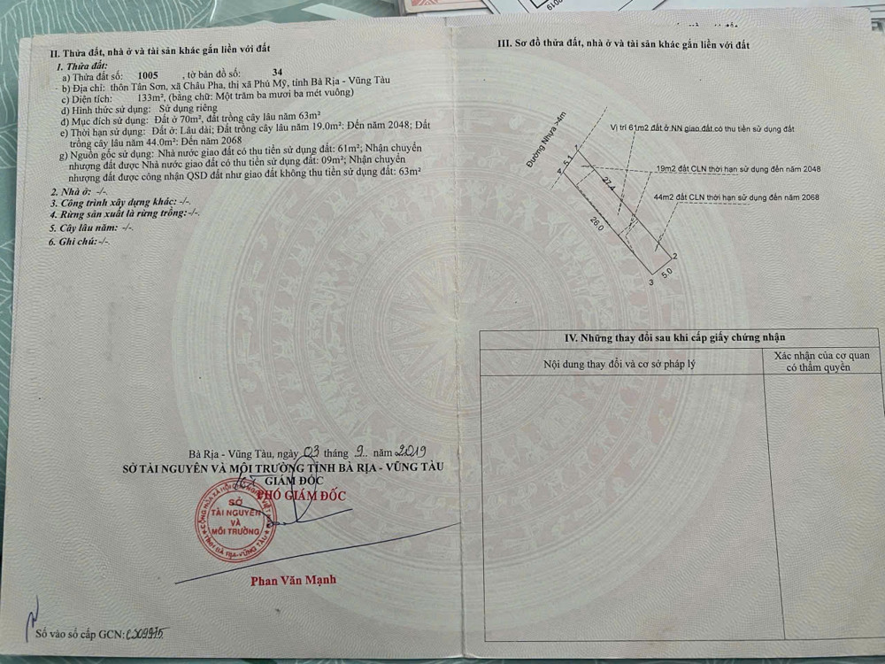 Bán văn phòng nhà vườn gần ubnd xã châu pha như hình gần 550mv