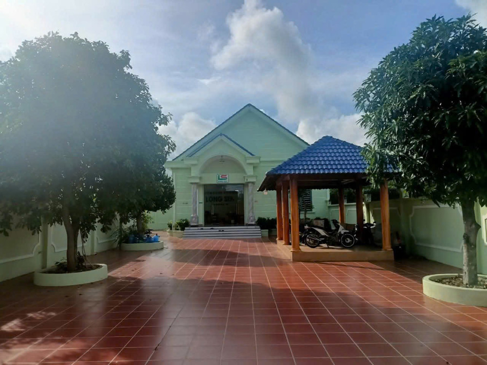 Bán văn phòng nhà vườn gần ubnd xã châu pha như hình gần 550mv