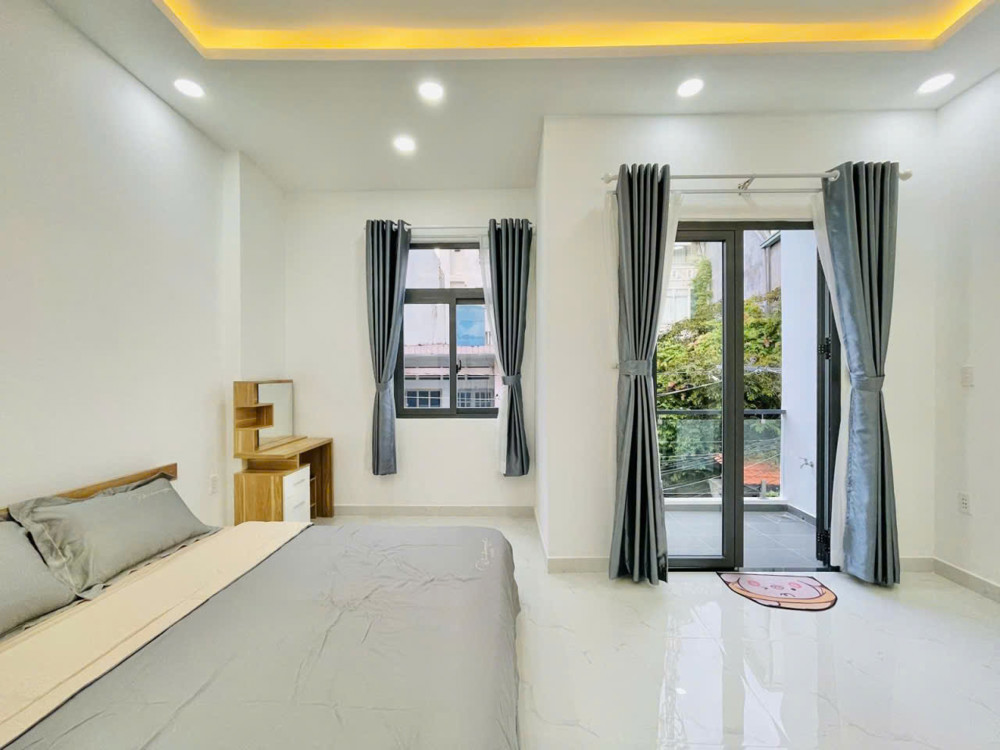 Căn duy nhất gần Dương Quảng Hàm 2 tầng, 5x19m, hẻm 4m, gần khu ăn uống giá 7.8 tỷ, ở ngay
