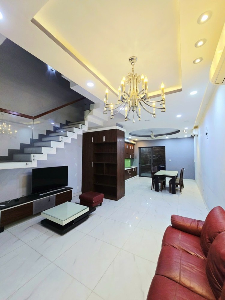 Bán nhà 4 tầng, đường Số 13, Cát Lái, TP HCM. DT  5x21m, 105m2, 4PN, SH, giá 11.4 tỷ 