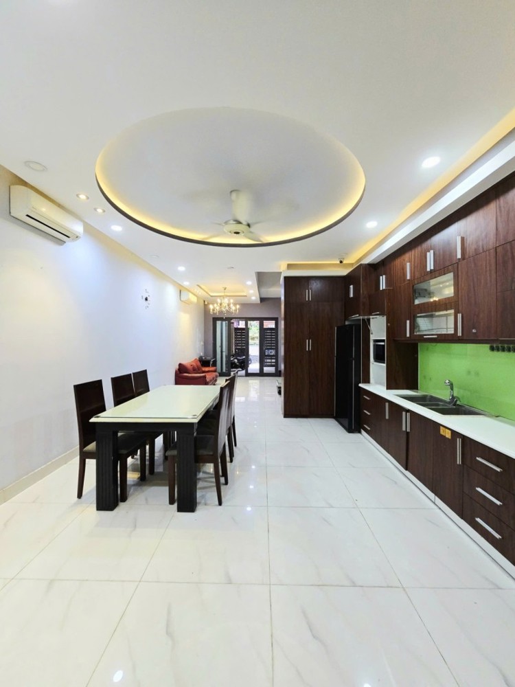 Bán nhà 4 tầng, đường Số 13, Cát Lái, TP HCM. DT  5x21m, 105m2, 4PN, SH, giá 11.4 tỷ 