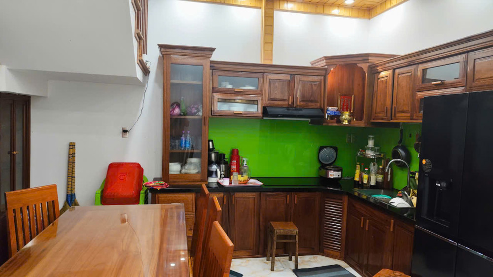 🏡Bán nhà 3 tầng , nội thất gỗ 90% đẹp gần KDT Vính Điềm Trung- chỉ cần xách Vali vào ở luôn 🏡