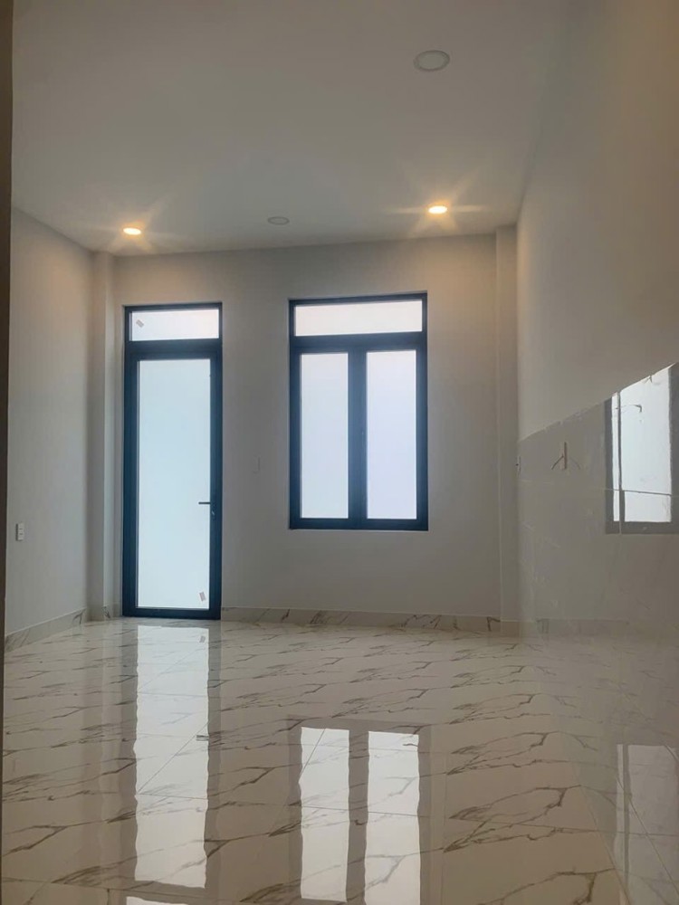 Bán nhà đường Lê Văn Thịnh, P . Cát Lái, TP HCM. 3 tầng. DT 124m2, sổ hồng. Giá 9.5 tỷ