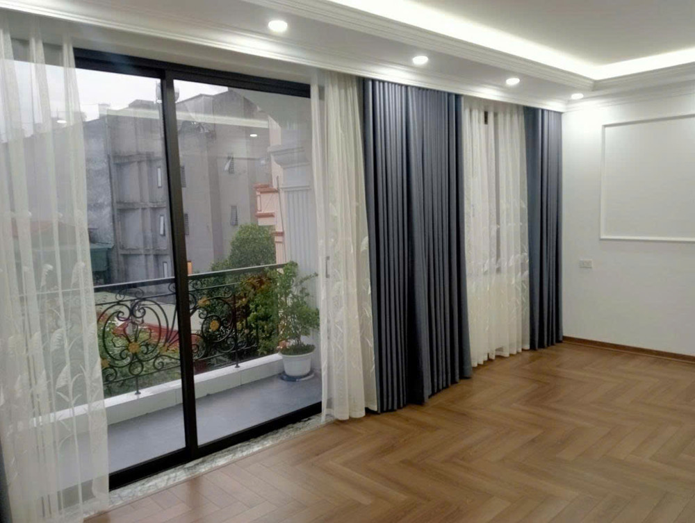 LONG BIÊN BÁN BIỆT THỰ MINI SÂN VƯỜN - VỊ TRÍ TRUNG TÂM - 3 THOÁNG