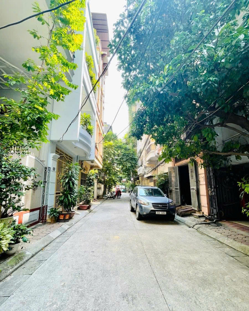Bán nhà Lương Thế Vinh - Ngõ trước nhà thông  Ô tô ra vào thoải mái - 120m sổ đỏ chỉ 25 tỷ