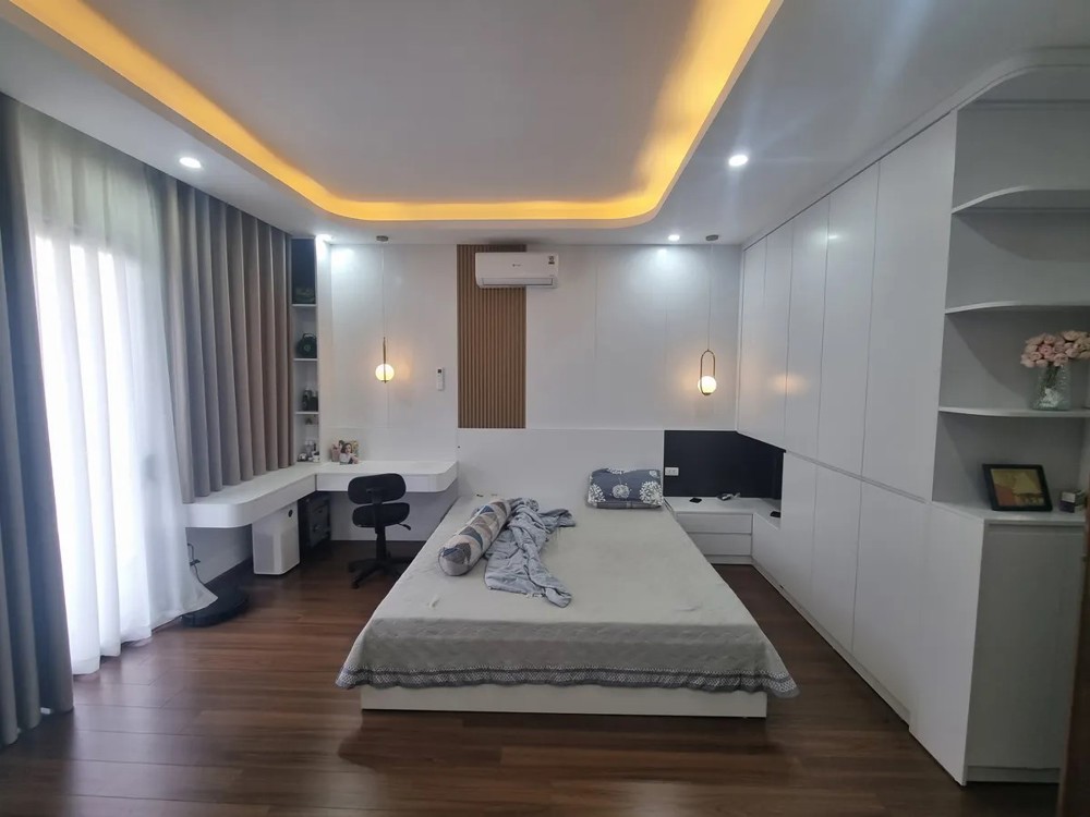 LÔ 2 MT + SỔ NỞ HẬU! Bán nhà phố 