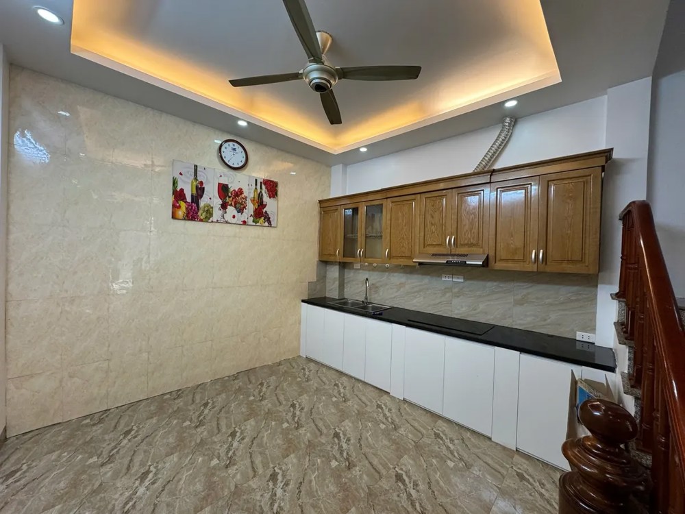 NHÀ 5 TẦNG PHỐ THƯỢNG THANH - LONG BIÊN 60M2 MT 3.5M  6.5 TỶ.THƯƠNG LƯỢNG NHẸ