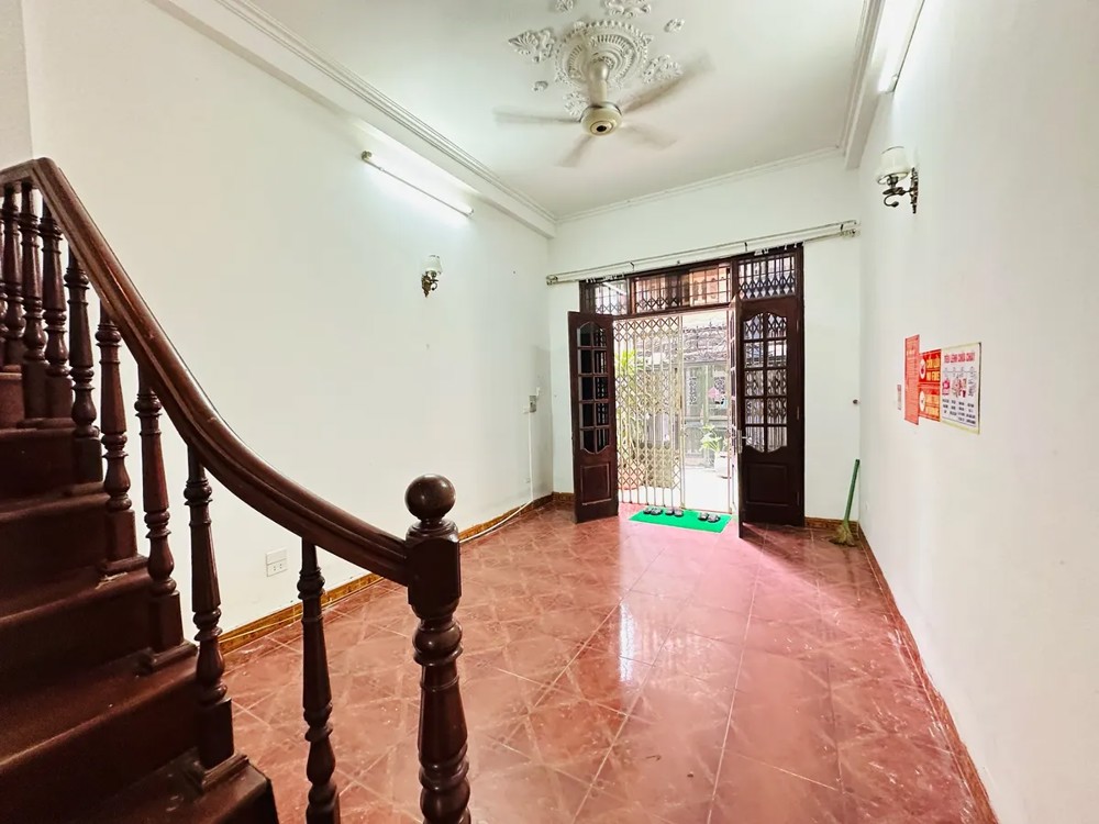 BÁN NHÀ ĐẸP Ô TÔ ĐỖ CỬA Phố Khương Trung 60m2  4 Tầng,13.6 Tỷ Thanh Xuân Hà Nội