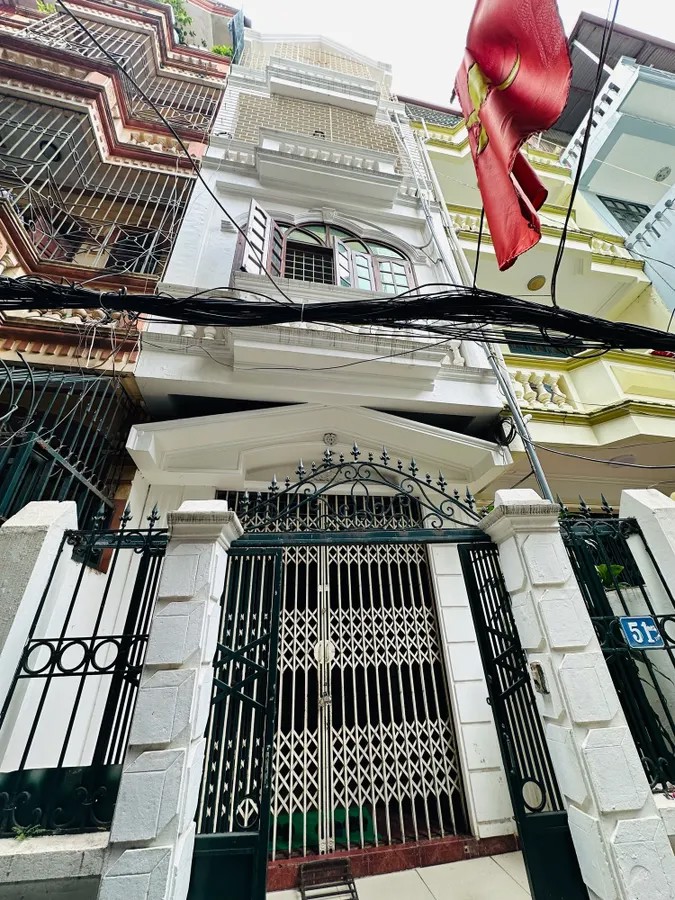 BÁN NHÀ ĐẸP Ô TÔ ĐỖ CỬA Phố Khương Trung 60m2  4 Tầng,13.6 Tỷ Thanh Xuân Hà Nội