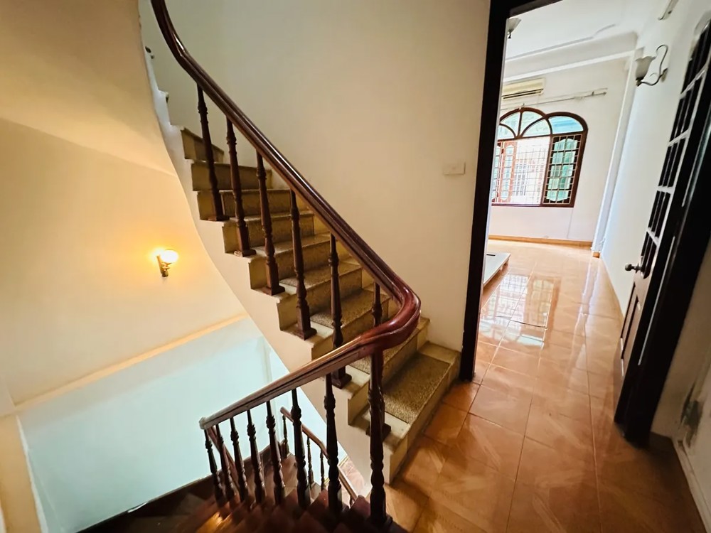 BÁN NHÀ ĐẸP Ô TÔ ĐỖ CỬA Phố Khương Trung 60m2  4 Tầng,13.6 Tỷ Thanh Xuân Hà Nội