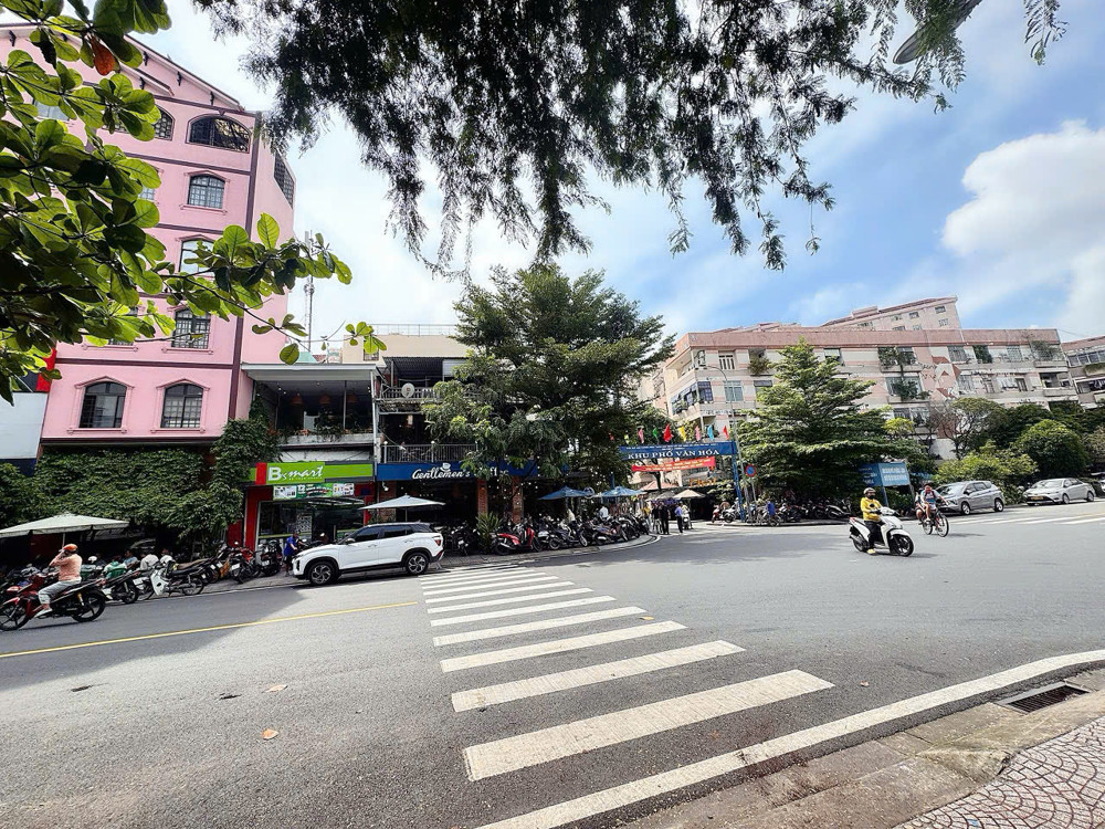 SẢN PHẨM ĐỘC TÔN CHÀO BÁN MẶT TIỀN Đ.KHÁNH HỘI, QUẬN 4 - DÒNG TIỀN ĐỀU 120TR/TH - NGANG HIẾM 14M*16M