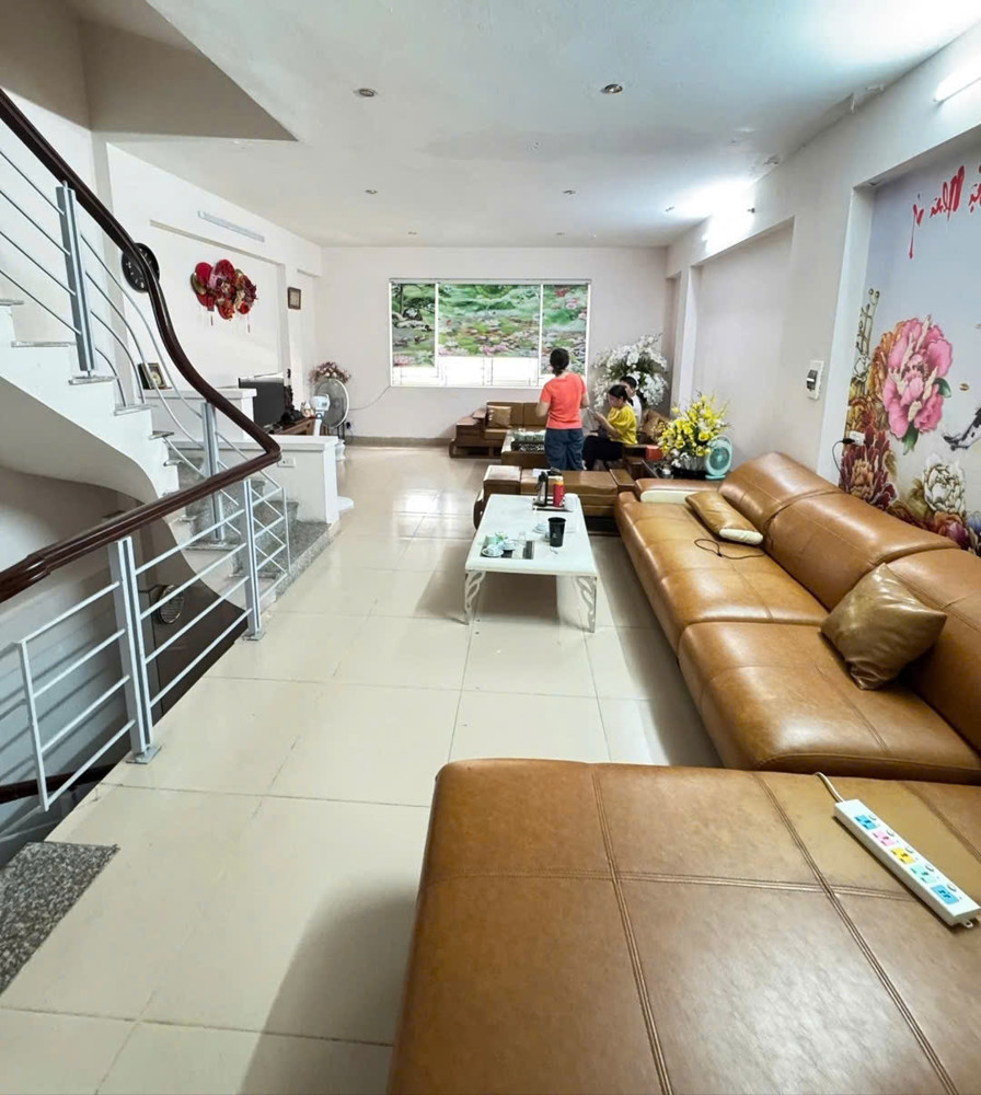 BÁN NHÀ PHỐ NGUYỄN KHÁNH TOÀN, NGÕ THÔNG Ô TÔ – 5 TẦNG, 54M2, 17.5 TỶ