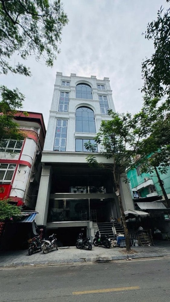 BÁN NHÀ MẶT PHỐ HÀ NỘI - TÒA VP HÀNG CHUỐI - 8 NỔI 1 HẦM - 3 MẶT THOÁNG - MẶT TIỀN QUYỀN LỰC - 1 SỔ