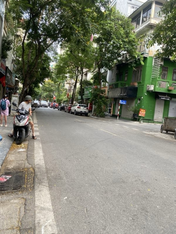 BÁN NHÀ MẶT PHỐ HÀ NỘI - TÒA VP HÀNG CHUỐI - 8 NỔI 1 HẦM - 3 MẶT THOÁNG - MẶT TIỀN QUYỀN LỰC - 1 SỔ
