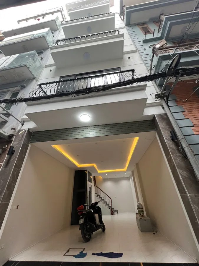 Vương Thừa Vữ 50m 6 tầng thang máy phân lô ô tô vào nhà cách phố 10m 16 tỷ 0986073333