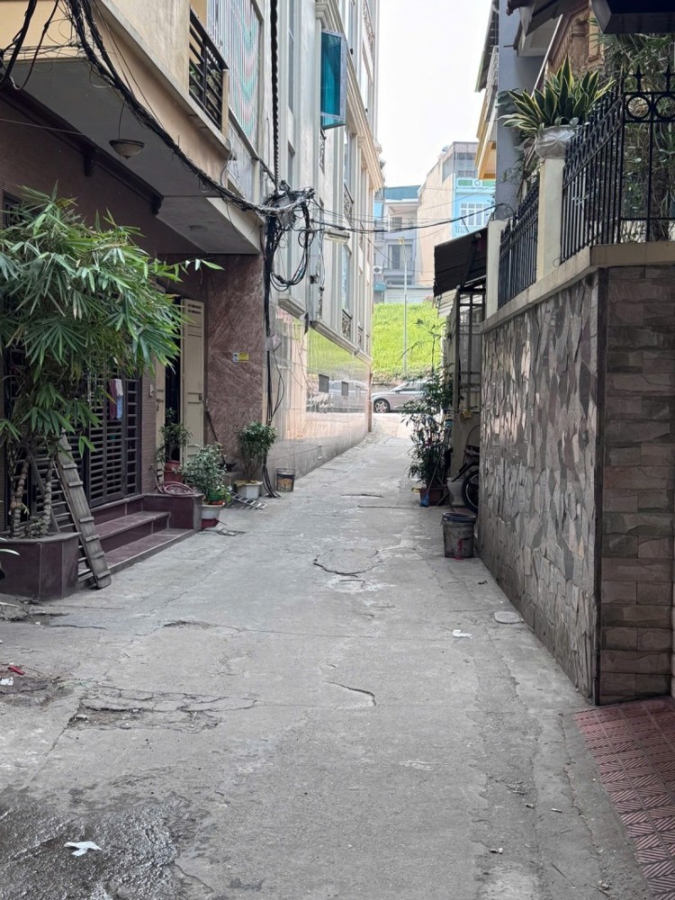 Bán đất thổ cư 70m2 Ngọc Thụy, Long Biên. MT 5m, sổ đỏ chính chủ. Giá 9.5 tỷ. LH: 0937632289