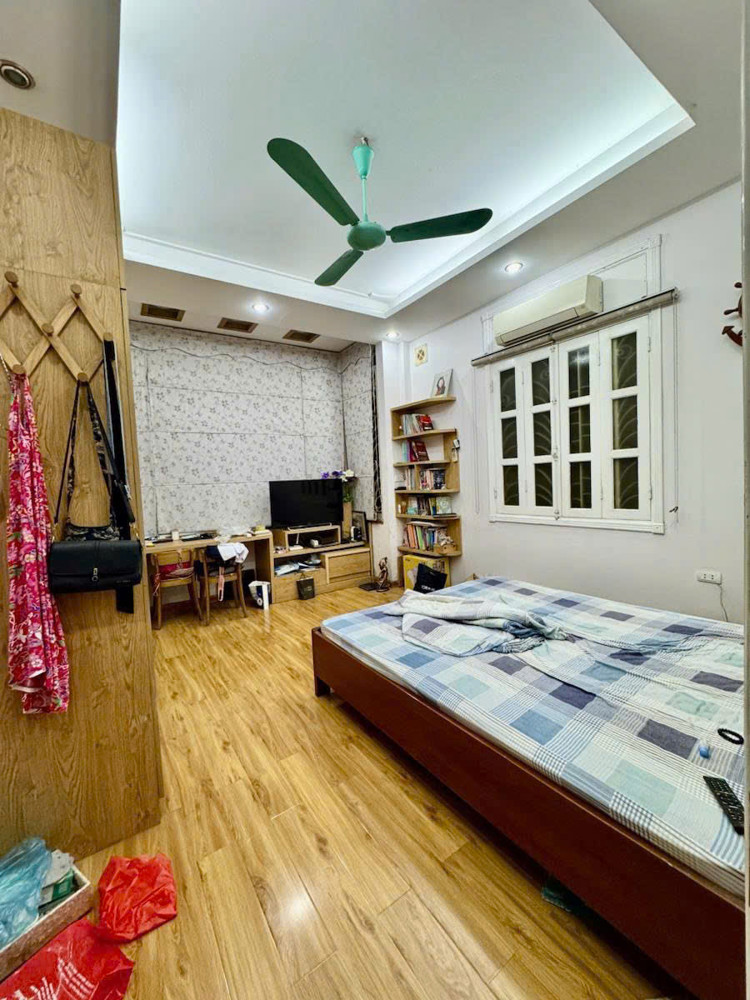 Bán nhà ngõ 460 Khương Đình - Ngõ thông kinh doanh ô tô đỗ cửa 55m 4 tầng gia đình tự xây