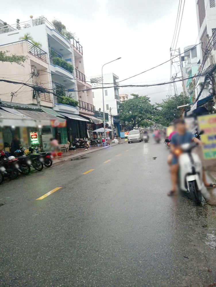 Bán nhà mặt tiền đường Bông Sao P5 Q8