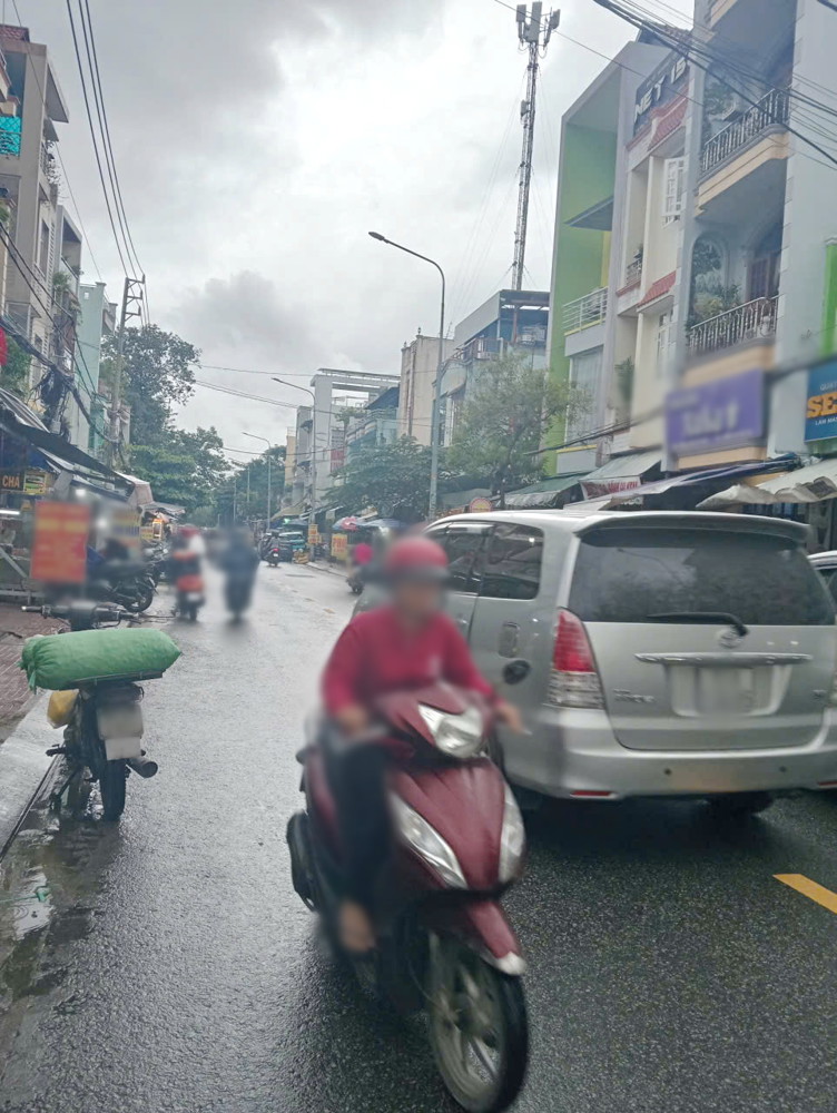 Bán nhà mặt tiền đường Bông Sao P5 Q8