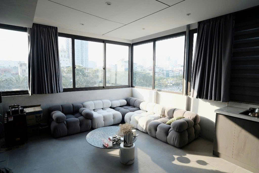 Nhà Bưởi 31m, 6 tầng, nhà mặt phô, đường trước nhà 20m, mới tinh, full nội thất, kinh doanh tốt