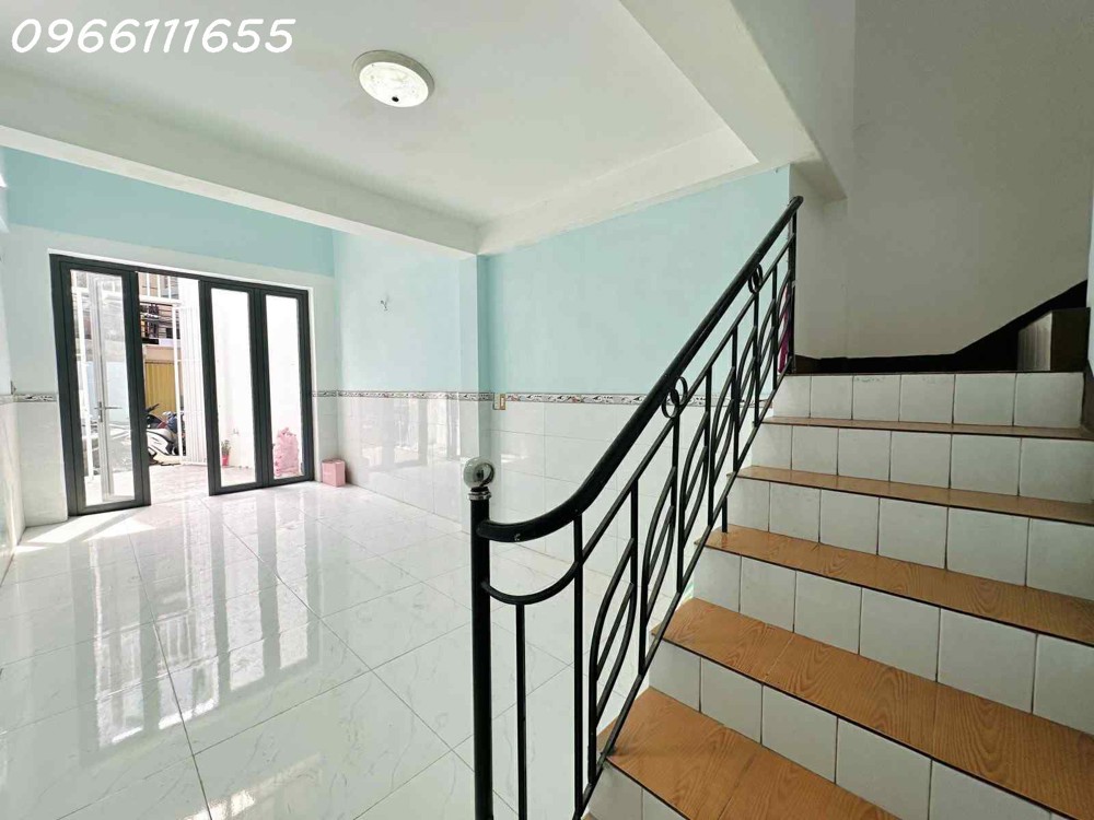 BÁN NHÀ CÁCH MẠNG THÁNG 8  - P10 - KHU VIP HIẾM Q3 - DT 43M2- HẺM 5.2M Ô TÔ THÔNG - 43M2. MT 158