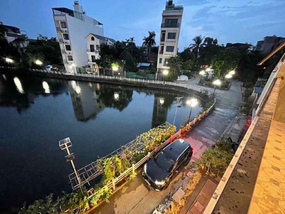 SIÊU PHẨM MẶT HỒ-VỈA HÈ-KINH DOANH-Ô TÔ CHẠY VÒNG QUANH DT58m2 x8 TẦNG-THANG MÁY-FUL NỘI THẤT