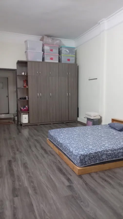 Bán nhà ngõ Ngọc Lâm, Long Biên, 49m2, 3 tầng, 2PN, sổ đỏ chính chủ. Giá 14.3 tỷ.KINH DOAMH- Ô TÔ