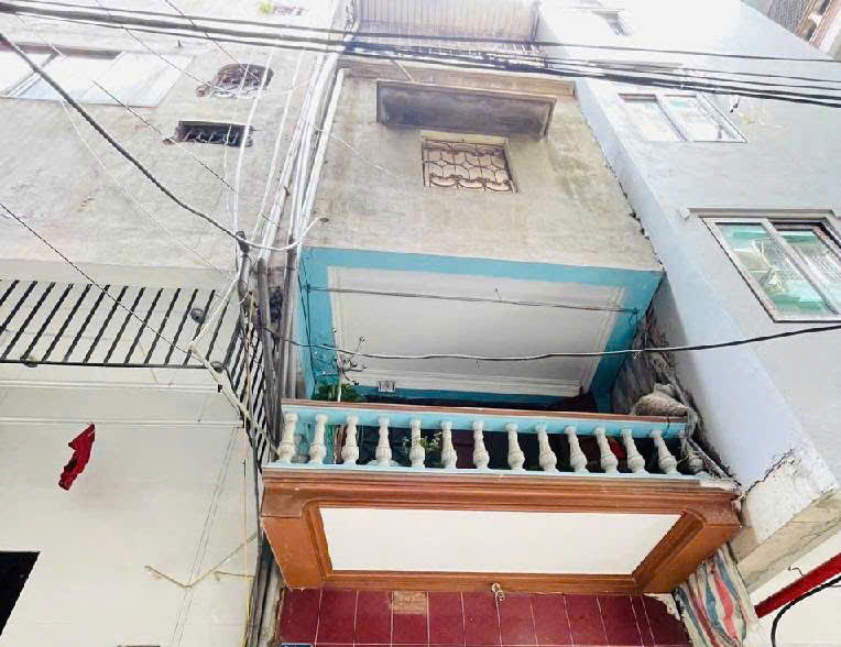 Bán Nhà đường Bưởi, 43m, đường    Trước nhà 30m kinh doanh tốt, vị trí đẹp!