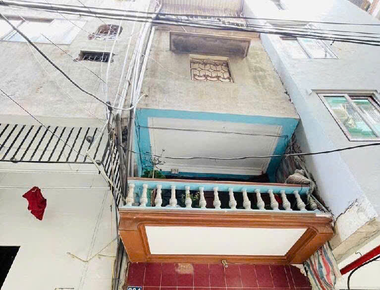 Bán Nhà đường Bưởi, 43m, đường    Trước nhà 30m kinh doanh tốt, vị trí đẹp!