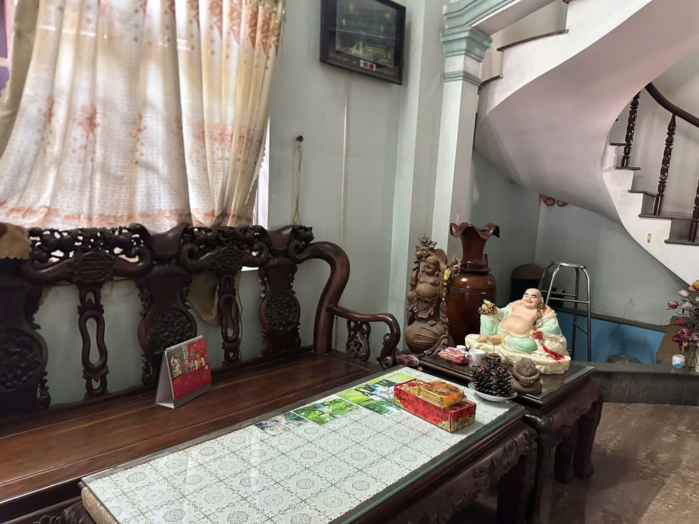 Bán nhà mặt tiền Dương Công Khi, Hóc Môn. DT 200m2, 3 tầng, 6PN. Sổ hồng, giá 15 tỷ