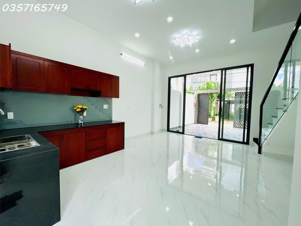 BÁN NHÀ ĐẸP PHƯỜNG LONG BÌNH QUẬN 9 - KẾ VINHOMES GRAND PARK - HẺM THÔNG - XE TẢI CHẠY VI VU - SÂN