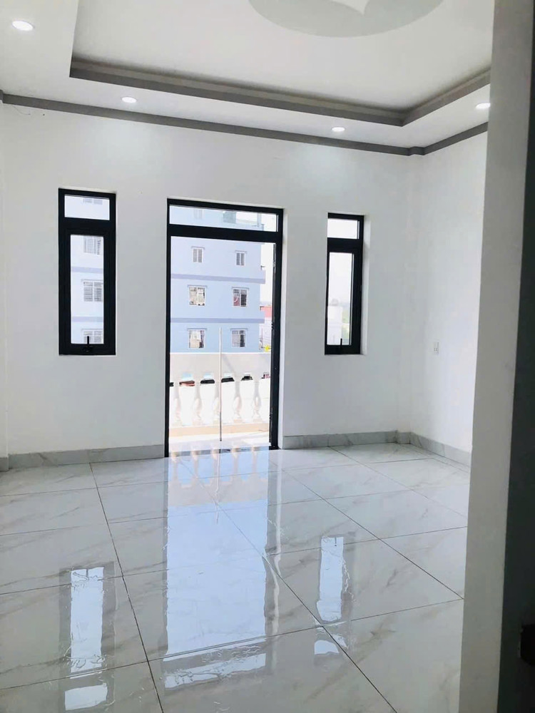 Bán nhà ĐẸP 3 Tầng Long Bình Tân,đường nhựa 2 ô tô,SHR hoàn công,giá rẻ