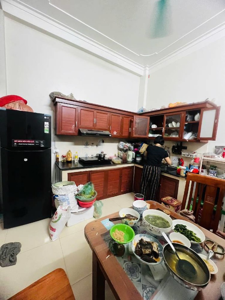 Bán nhà Hồ Tùng Mậu, 38m2, 5 tầng, gần Cầu Diễn, cách ô tô 1 nhà, giá 7,6 tỷ
