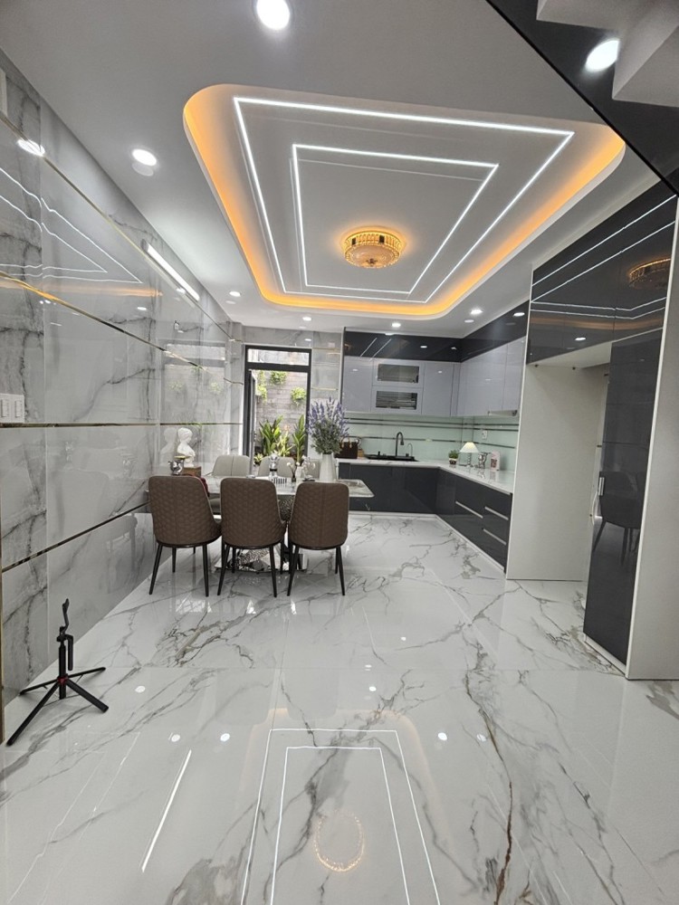 Nhà Mới Khu Phân Lô – 5 Tầng Ngay Trung Tâm Giáp Tên Lửa Tỉnh Lộ 10