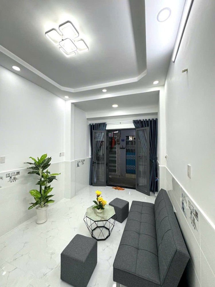 Gần Chợ–Hẻm 3.5m Thông 27m² (3.2x8,4)–2Tầng Mới 100%–Ở Ngay Nhỉnh 3 Tỷ