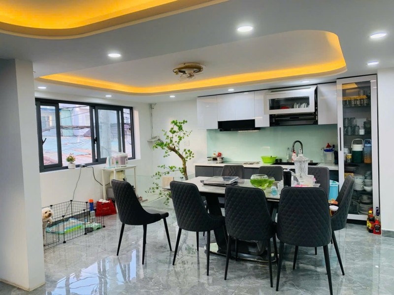 Bán nhà Phường Tam Phú, Thủ Đức, TP HCM. DT 130m2, 3 tầng, 4PN, SH, giá 7.8 tỷ. LH: 0933125879