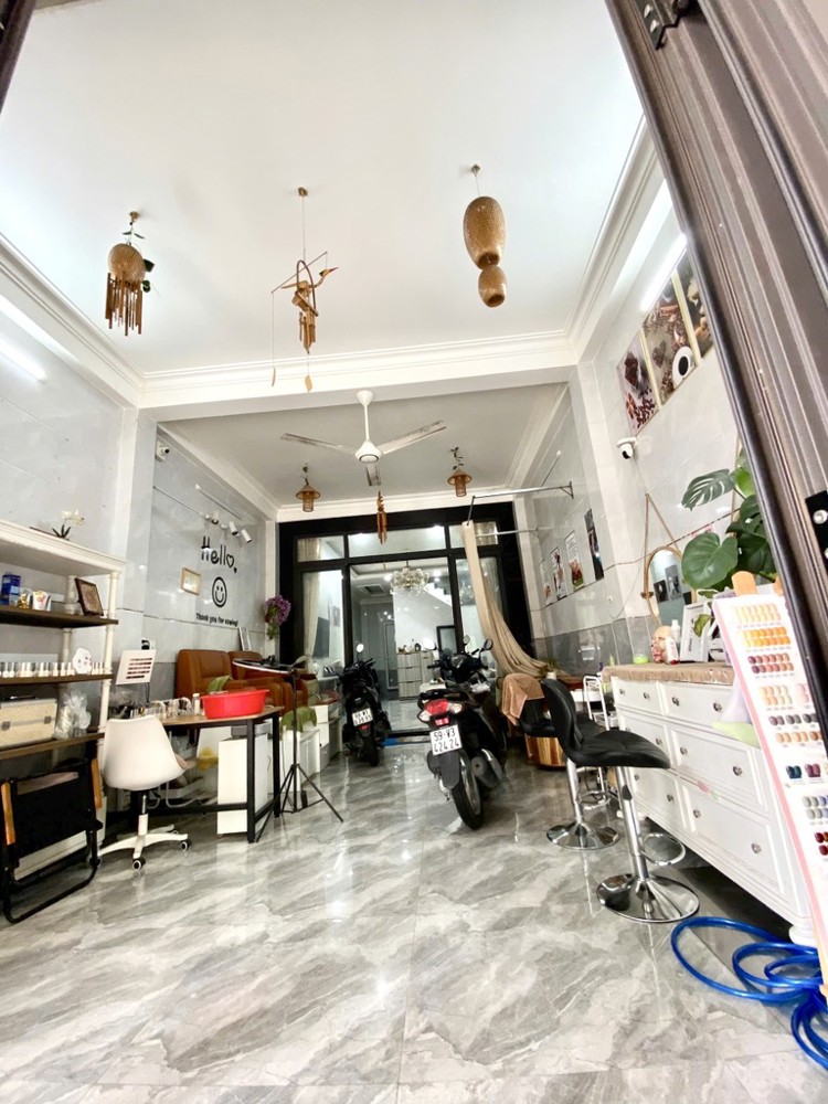 Nhà Măt Tiền Trương Thị Hoa P TTH Q12 4 lầu thang máy