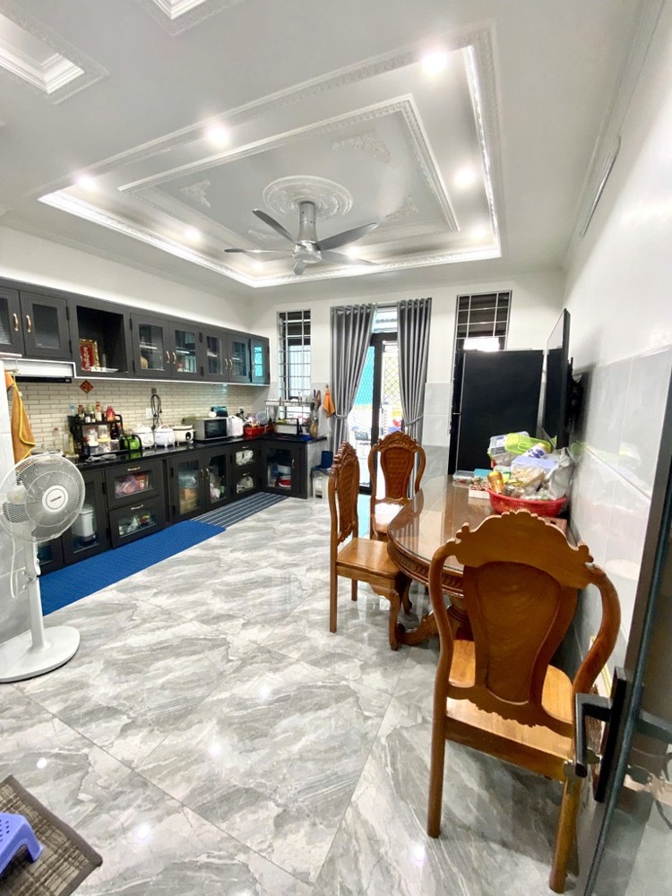 Nhà Măt Tiền Trương Thị Hoa P TTH Q12 4 lầu thang máy